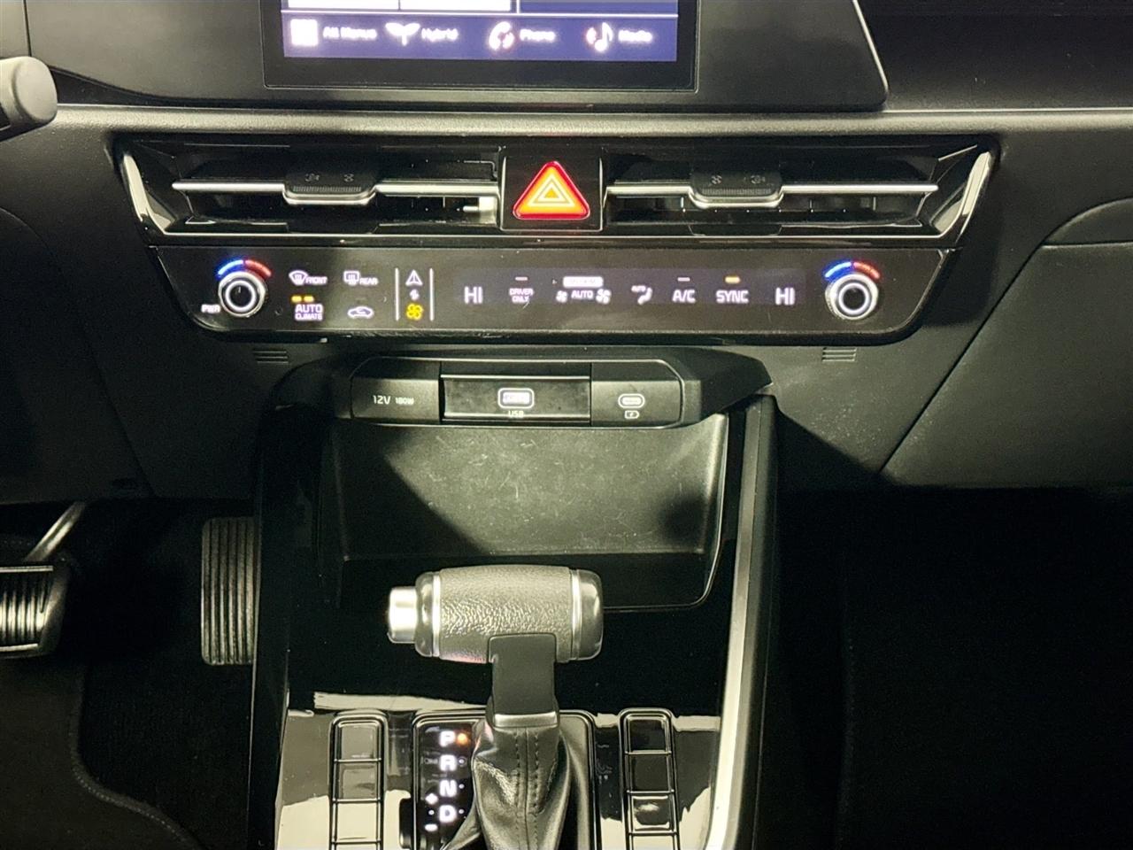 Kia Niro LX FWD 2023