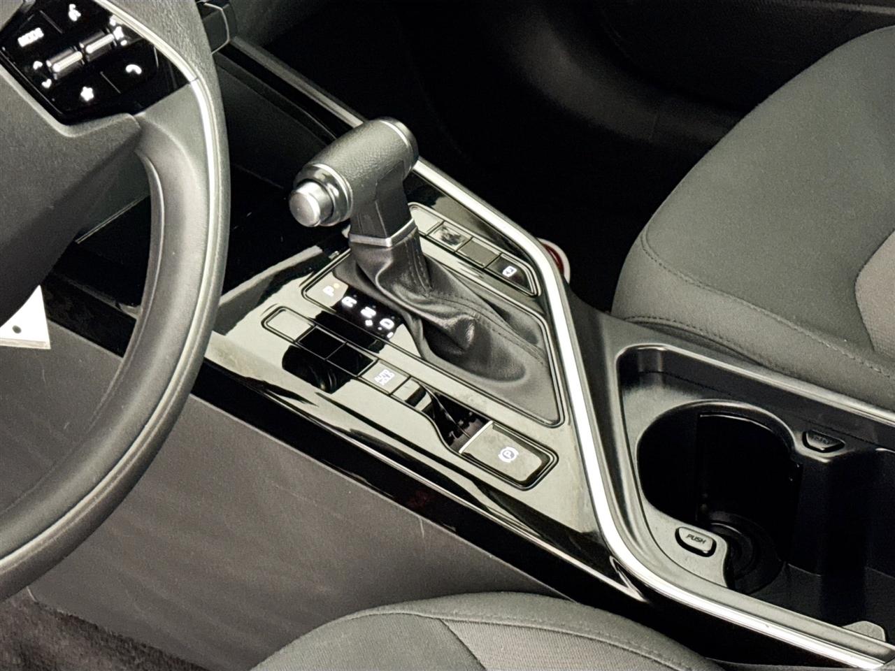 Kia Niro LX FWD 2023