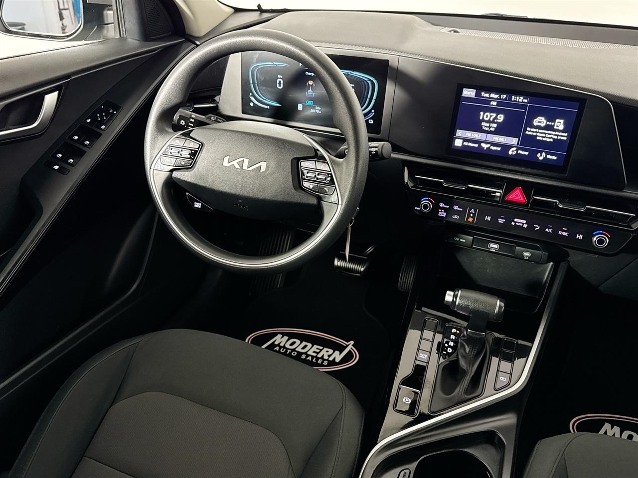 Kia Niro LX FWD 2023