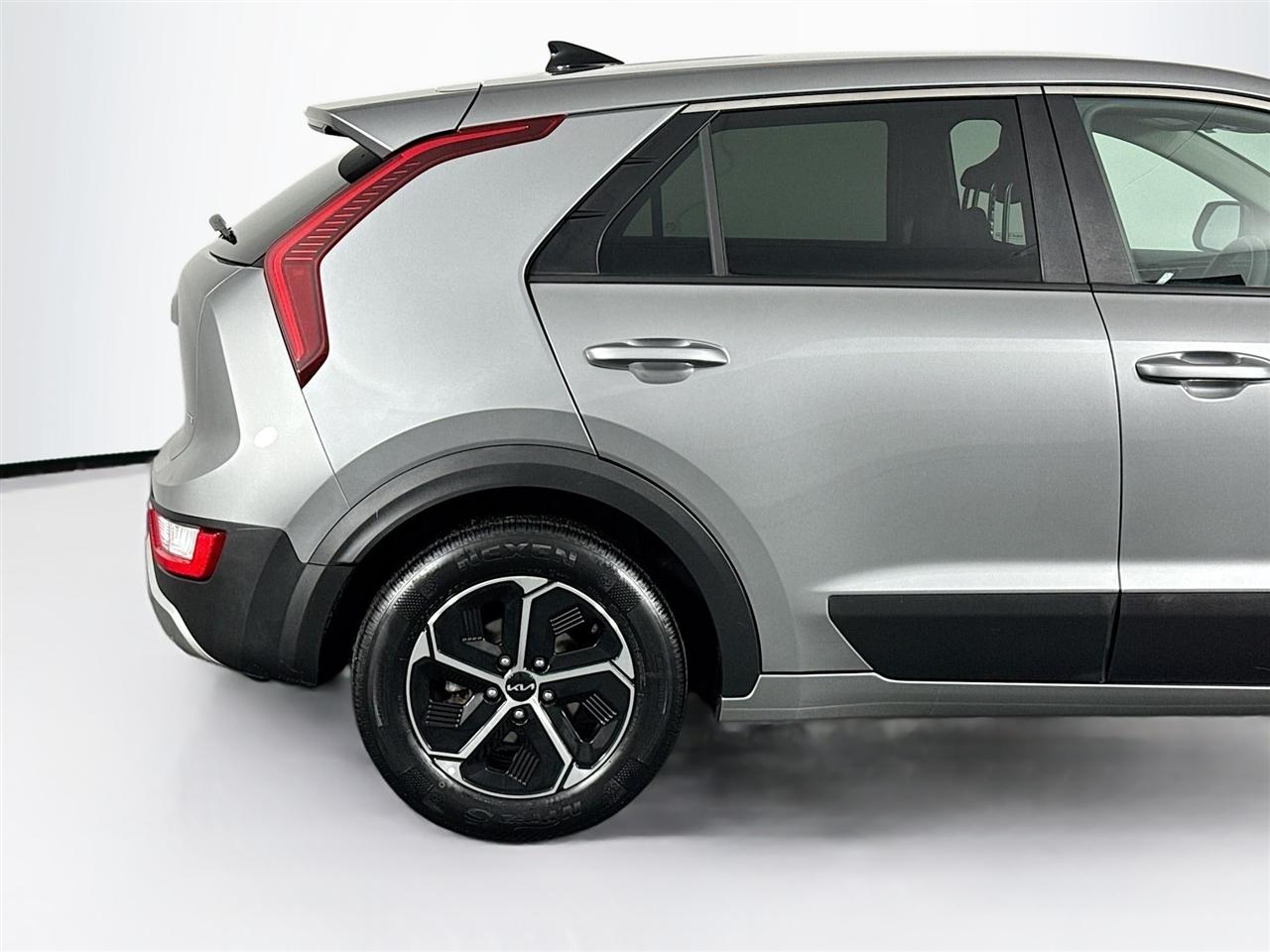 Kia Niro LX FWD 2023