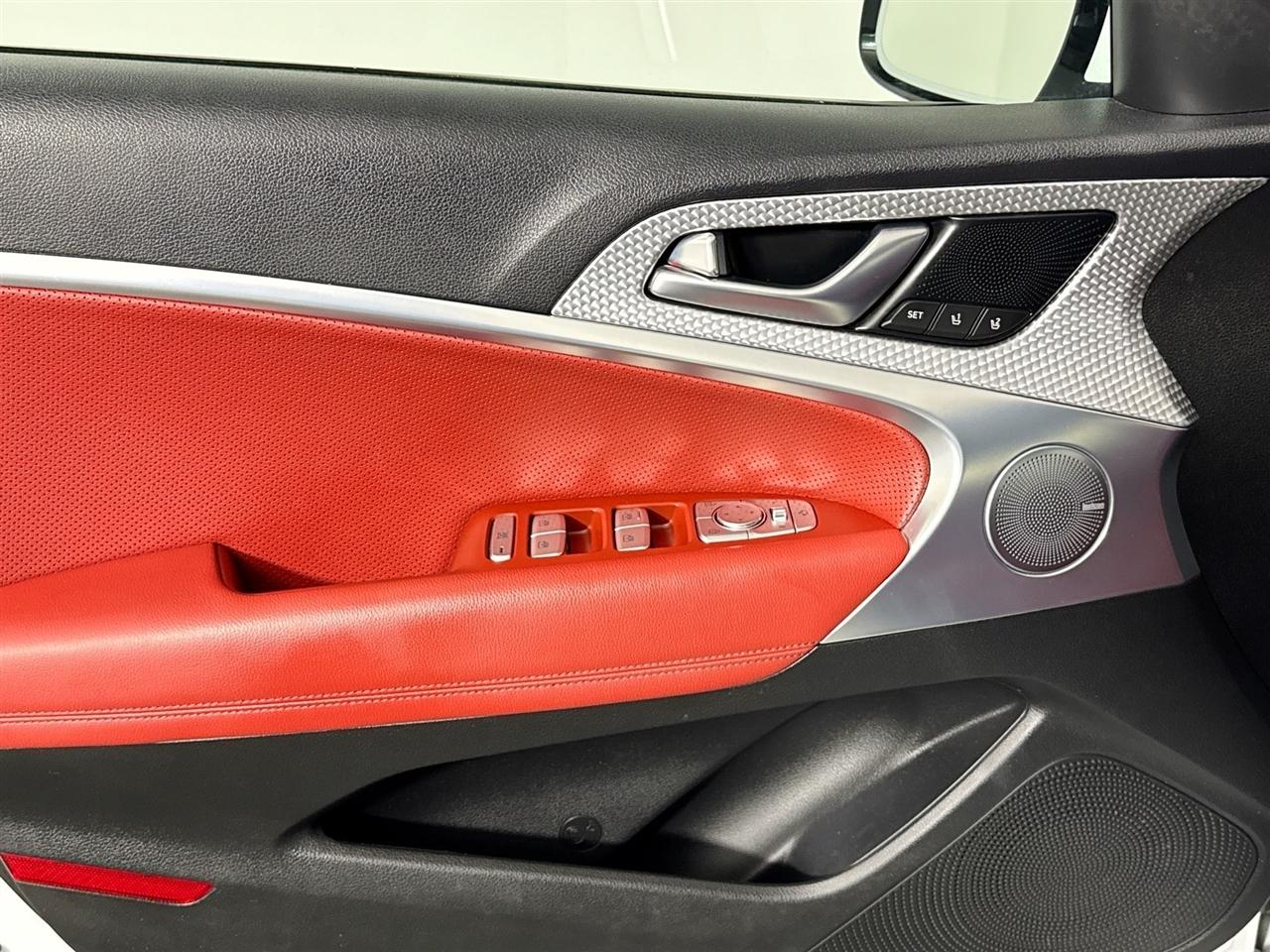 Genesis G70 2.0T AWD 2023