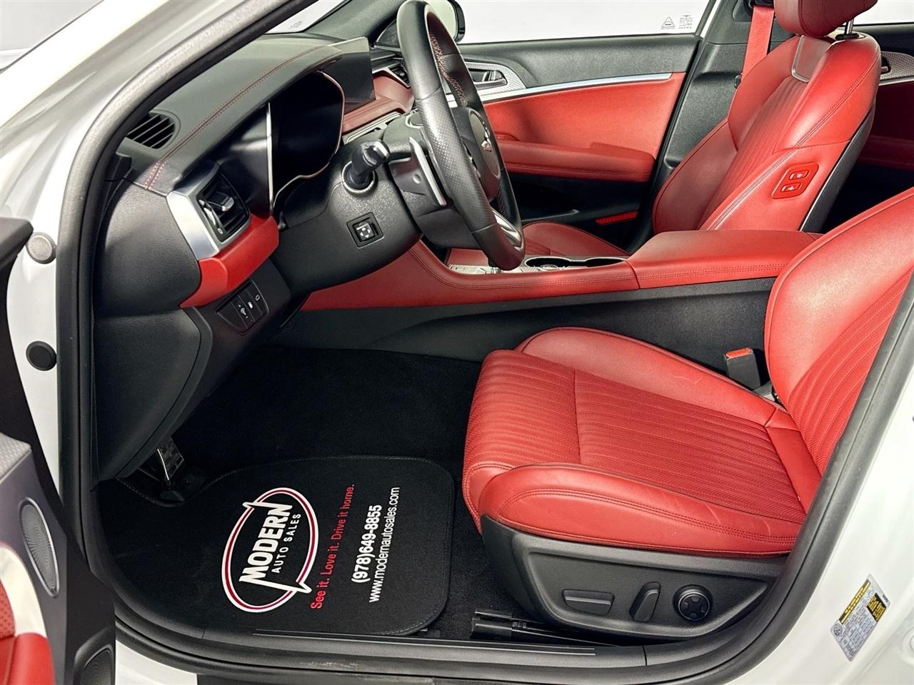 Genesis G70 2.0T AWD 2023