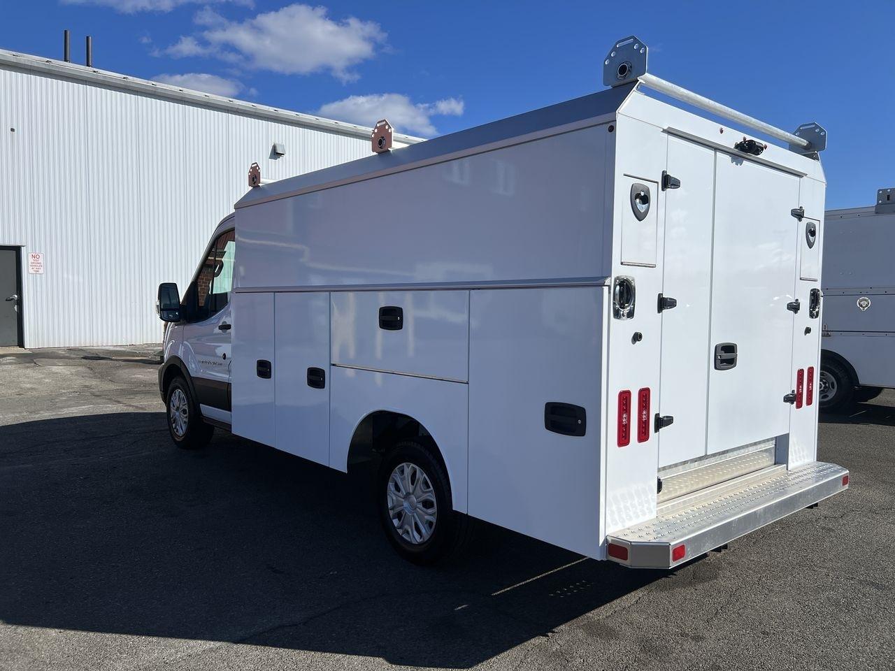 Ford Transit Cutaway T-350 RWD SRW 138" WB 9500 GVWR 2024