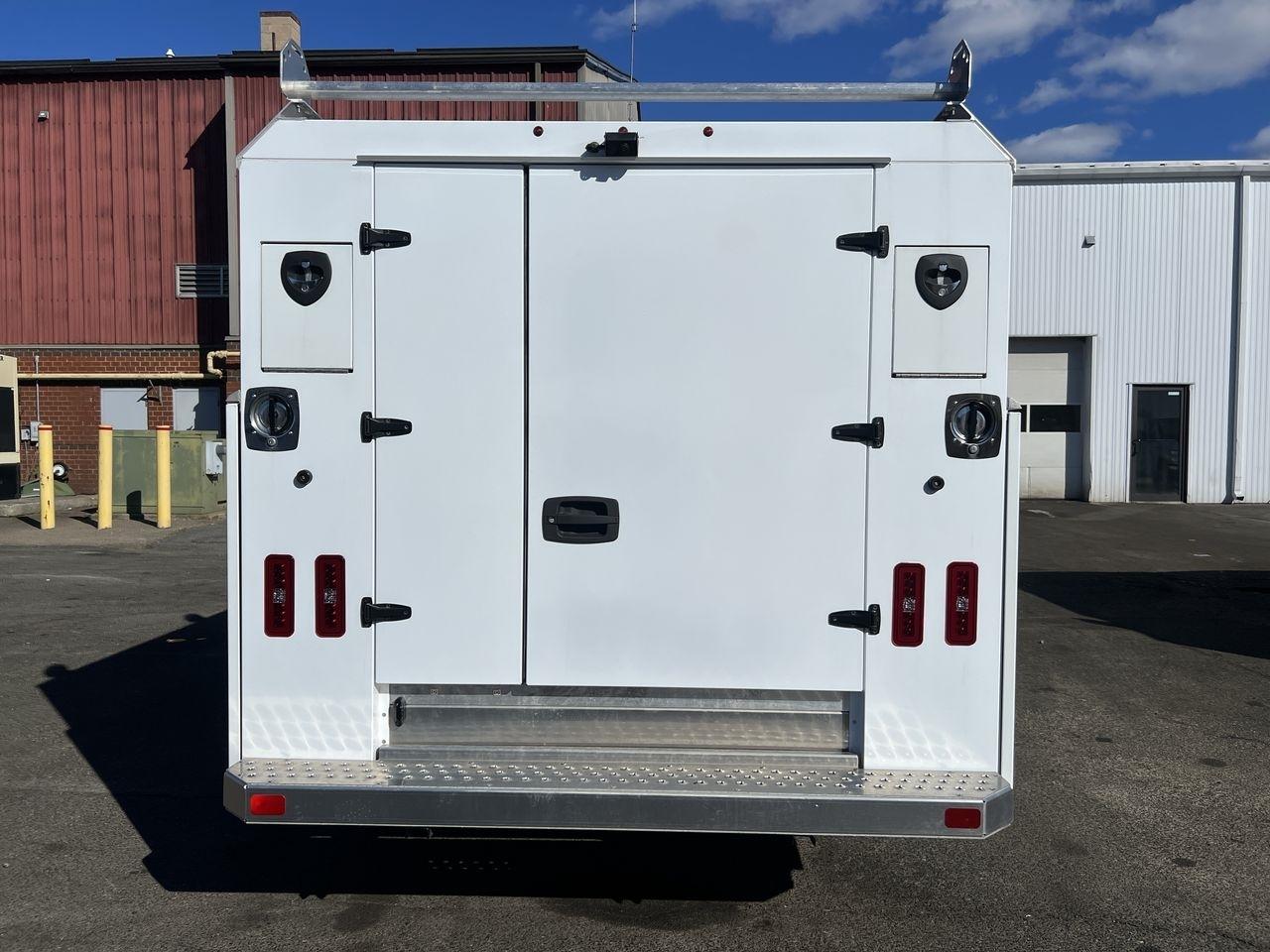 Ford Transit Cutaway T-350 RWD SRW 138" WB 9500 GVWR 2024