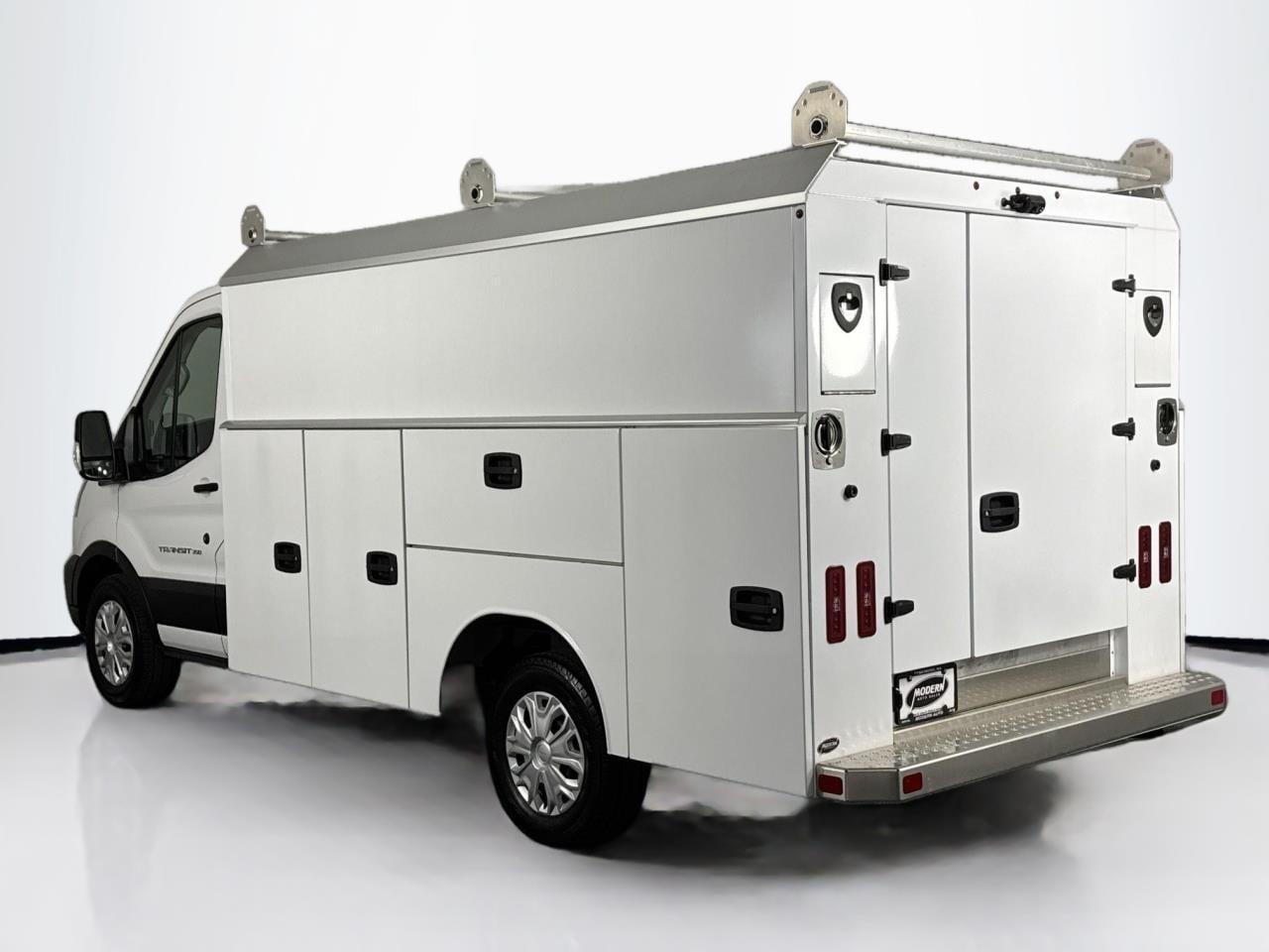 Ford Transit Cutaway T-350 RWD SRW 138" WB 9500 GVWR 2024