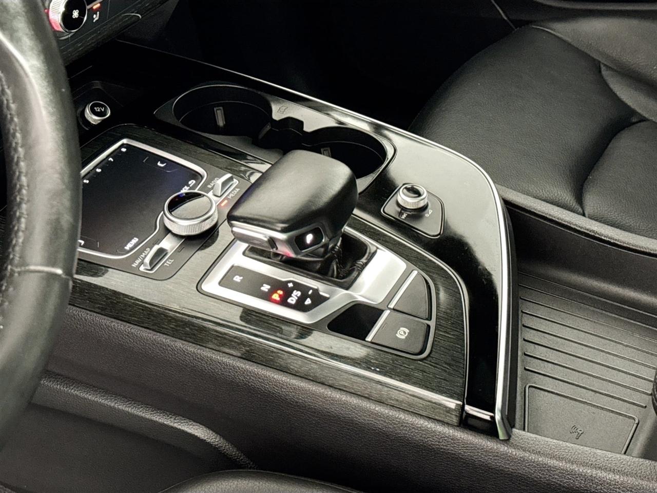 Audi Q7 SE Premium Plus 55 TFSI quattro 2019