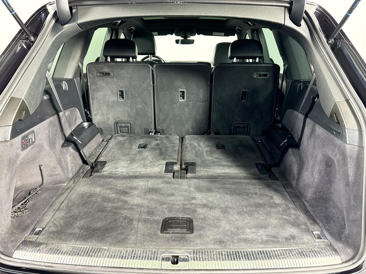 Audi Q7 SE Premium Plus 55 TFSI quattro 2019