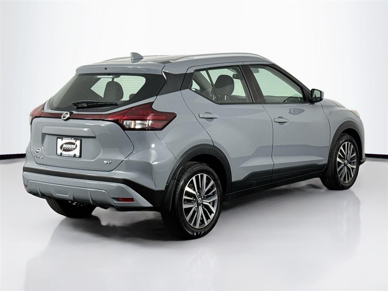 Nissan Kicks SV FWD 2021
