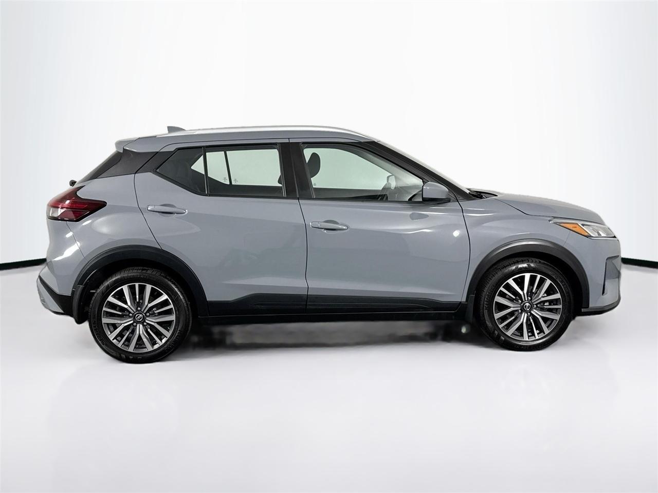 Nissan Kicks SV FWD 2021