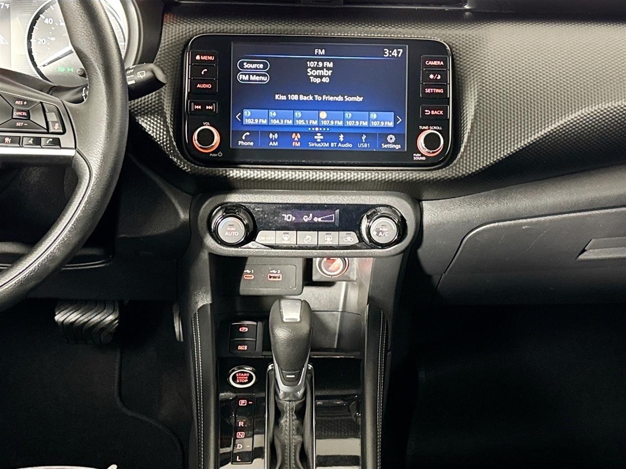 Nissan Kicks SV FWD 2021