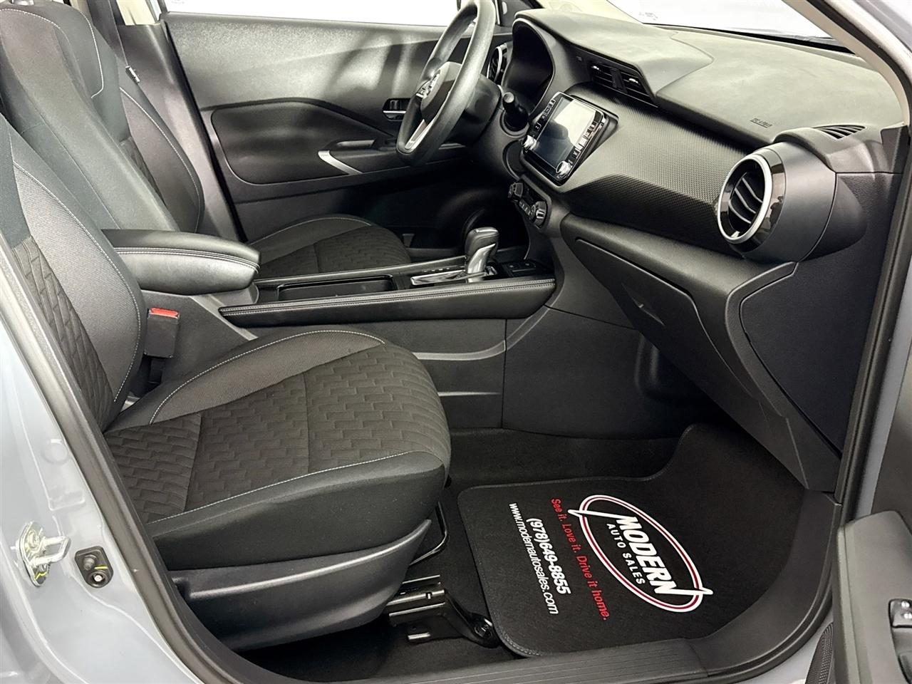 Nissan Kicks SV FWD 2021