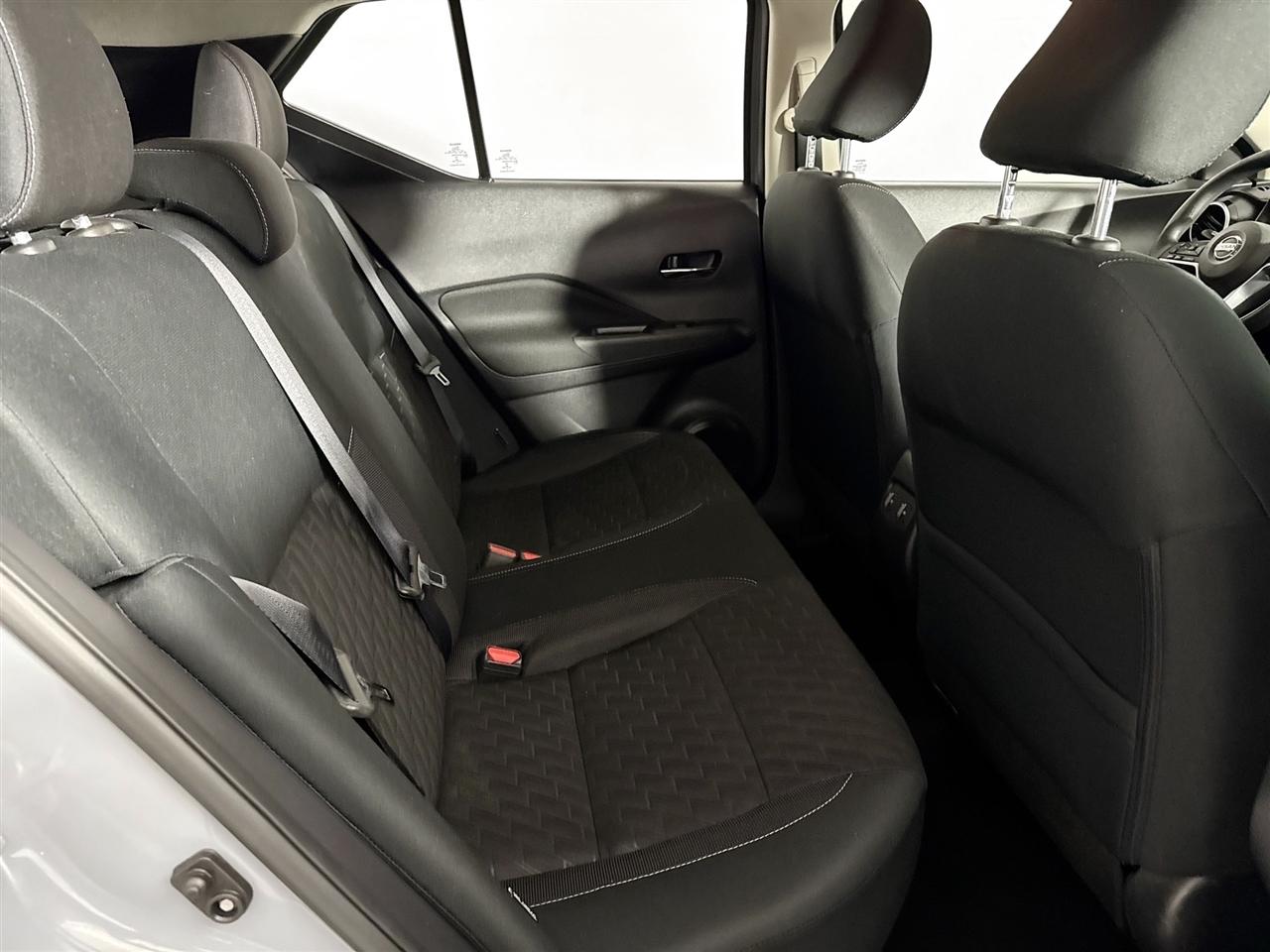 Nissan Kicks SV FWD 2021