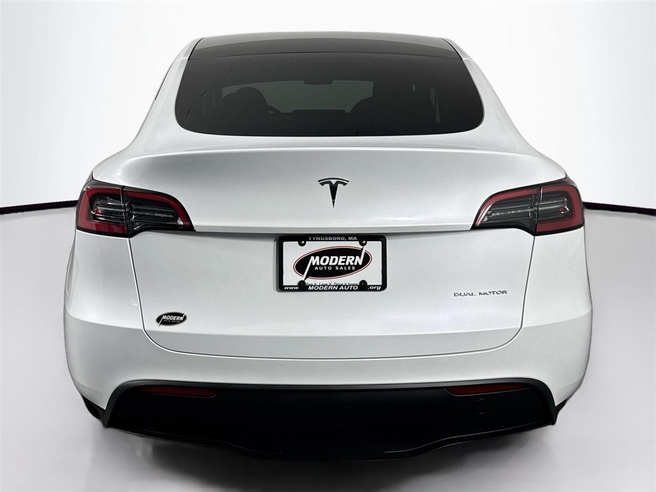 Tesla Model Y Long Range AWD 2023