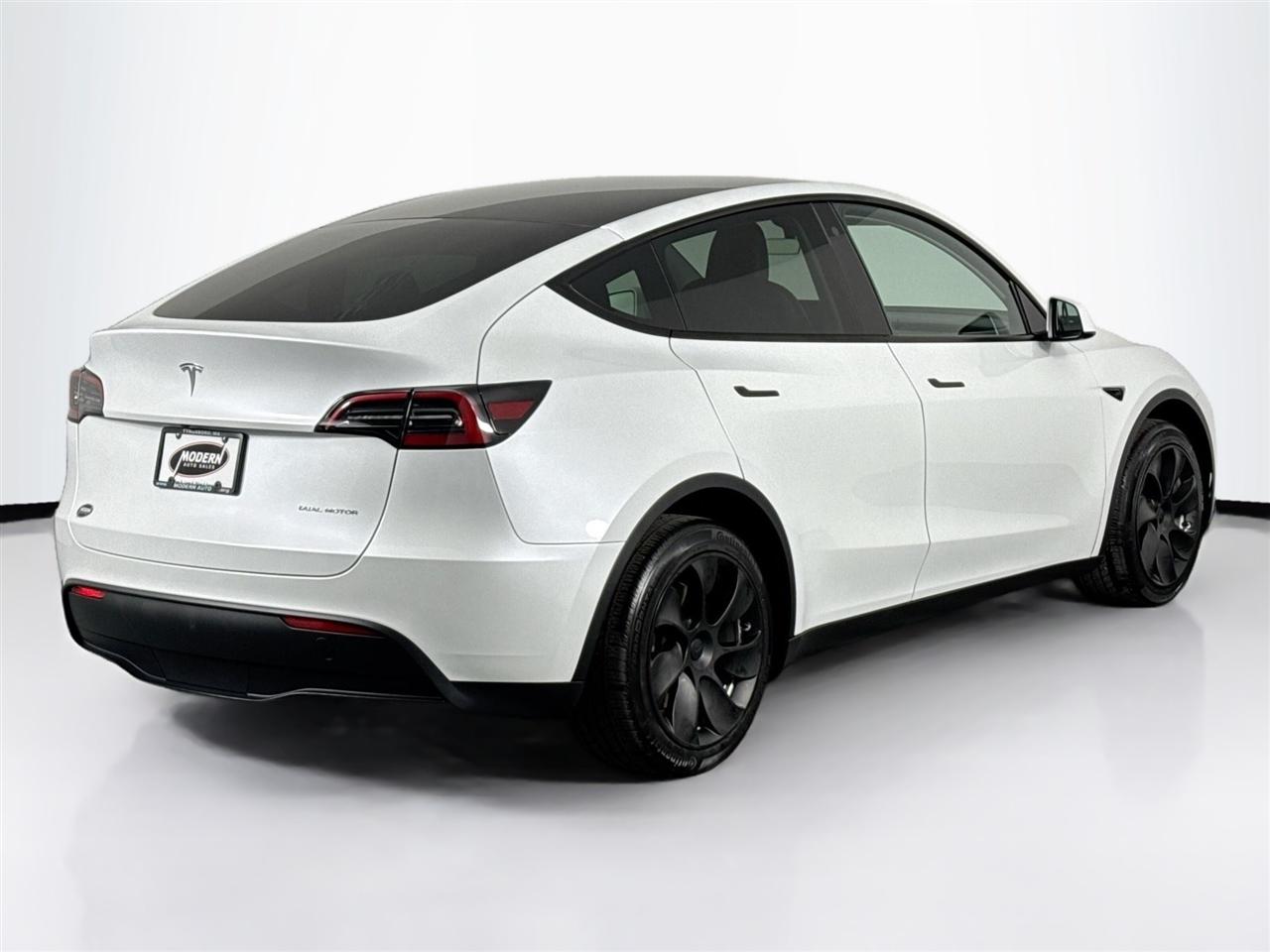 Tesla Model Y Long Range AWD 2023