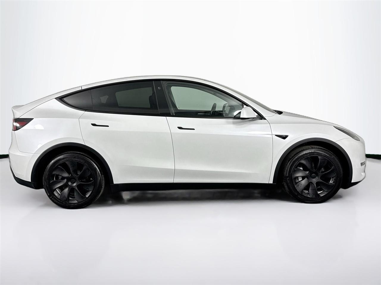 Tesla Model Y Long Range AWD 2023