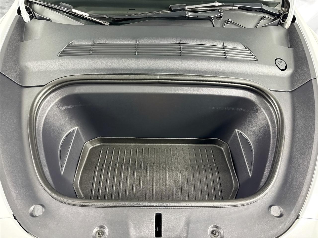 Tesla Model Y Long Range AWD 2023