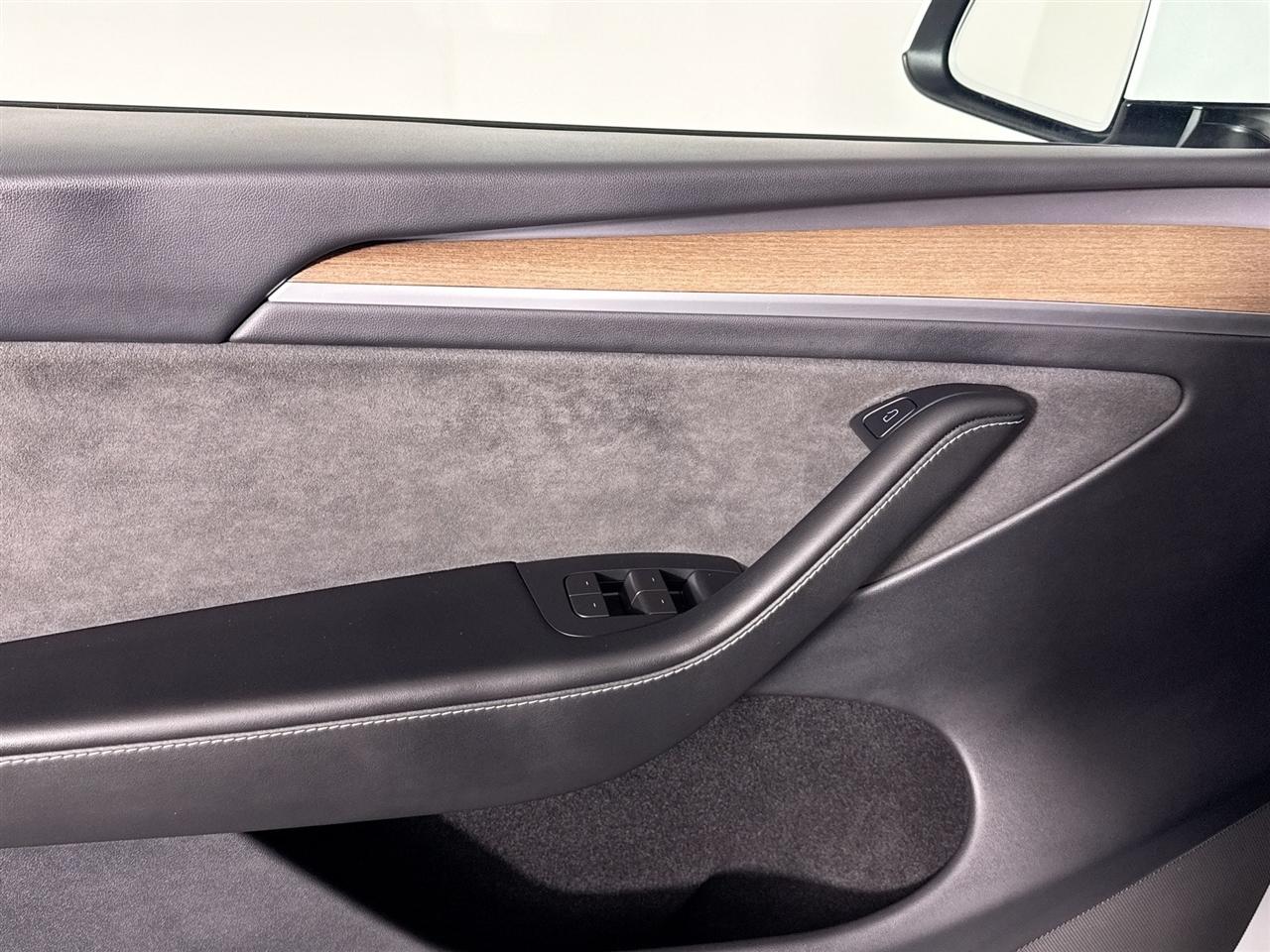 Tesla Model Y Long Range AWD 2023