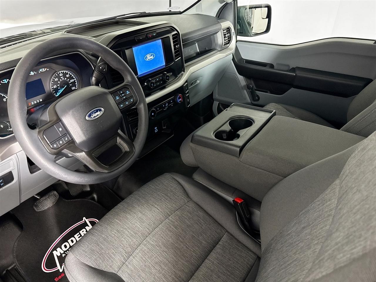 Ford F-150 XLT 2WD Reg Cab 8' Box 2022