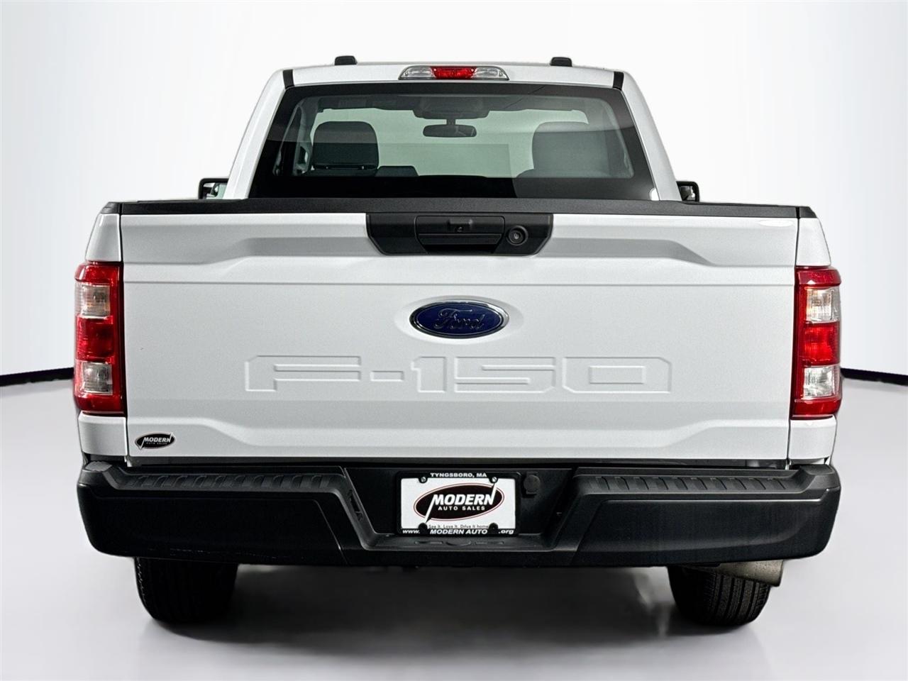 Ford F-150 XLT 2WD Reg Cab 8' Box 2022