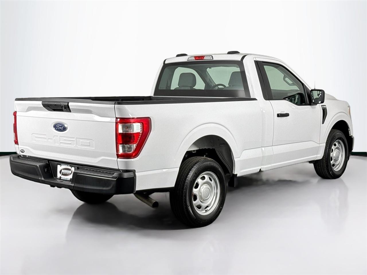 Ford F-150 XLT 2WD Reg Cab 8' Box 2022