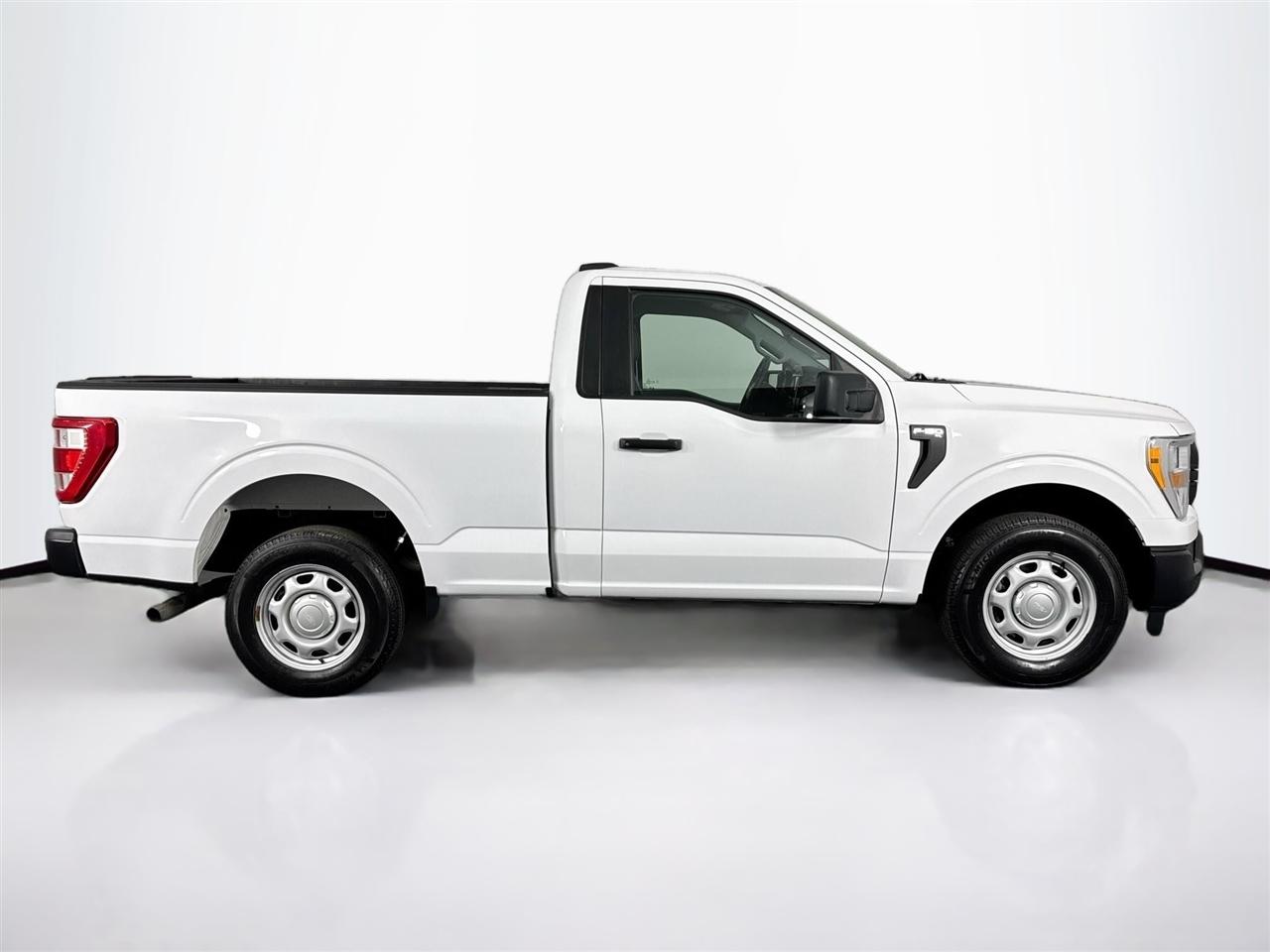 Ford F-150 XLT 2WD Reg Cab 8' Box 2022