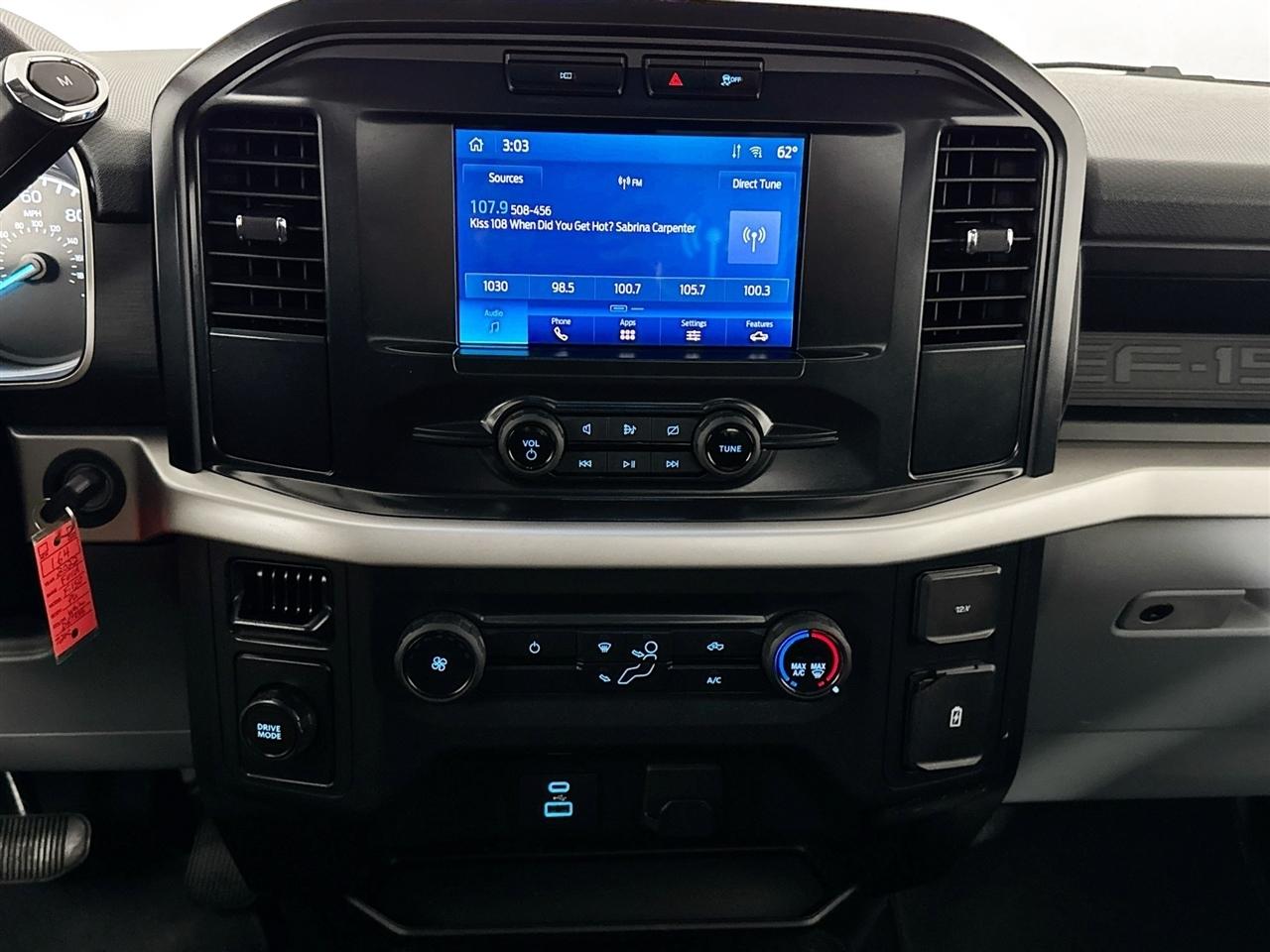 Ford F-150 XLT 2WD Reg Cab 8' Box 2022