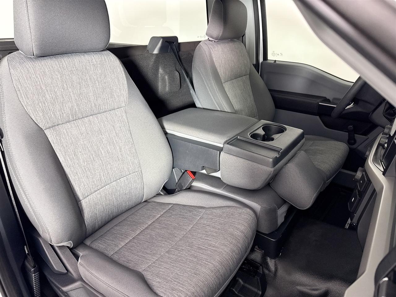 Ford F-150 XLT 2WD Reg Cab 8' Box 2022