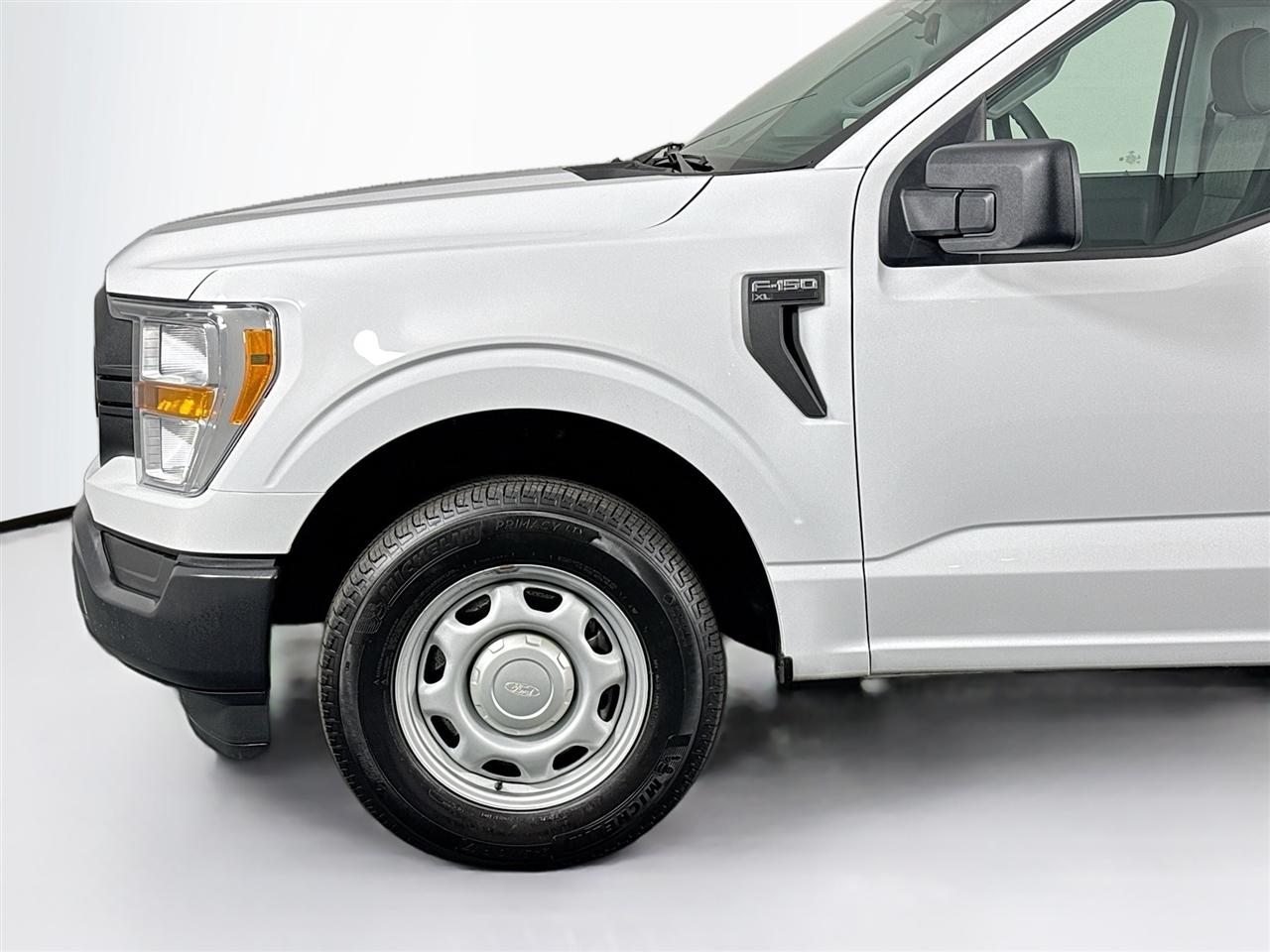 Ford F-150 XLT 2WD Reg Cab 8' Box 2022