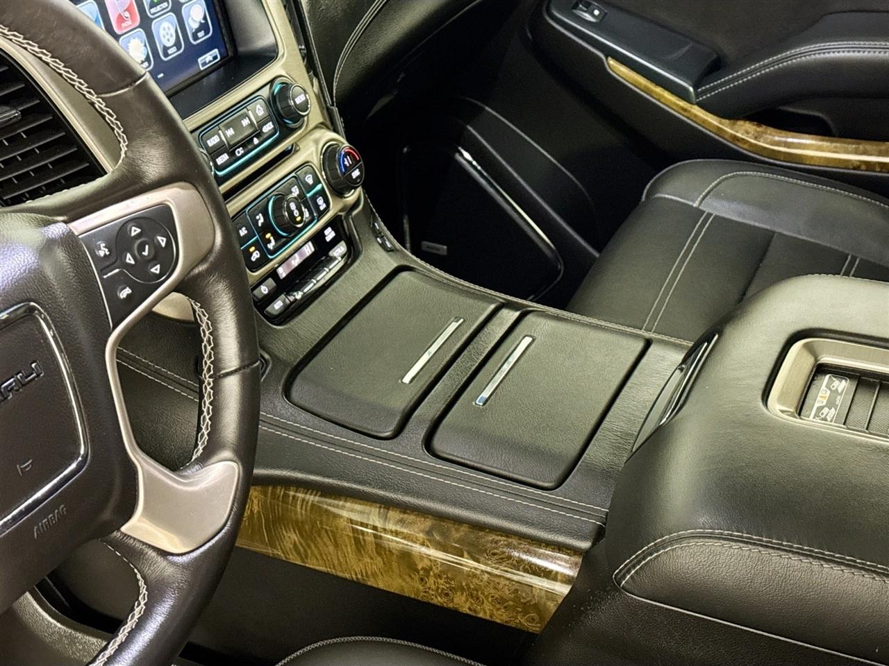 GMC Yukon 4WD 4dr Denali 2017