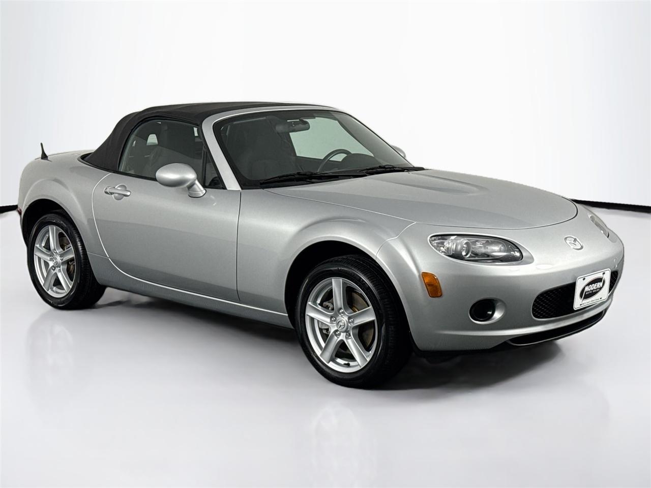 Mazda MX-5 Miata 2dr Conv MX-5 2006