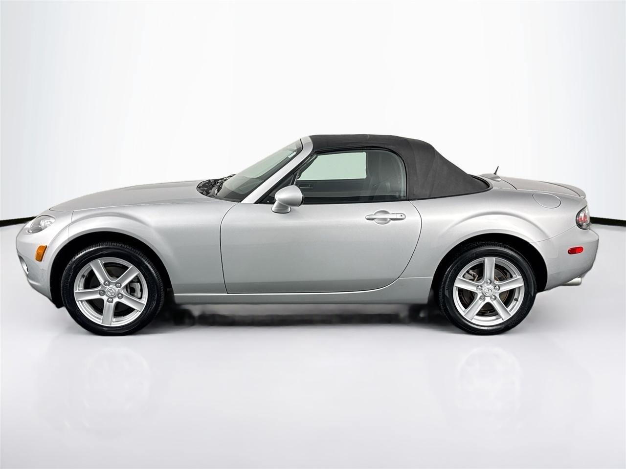 Mazda MX-5 Miata 2dr Conv MX-5 2006