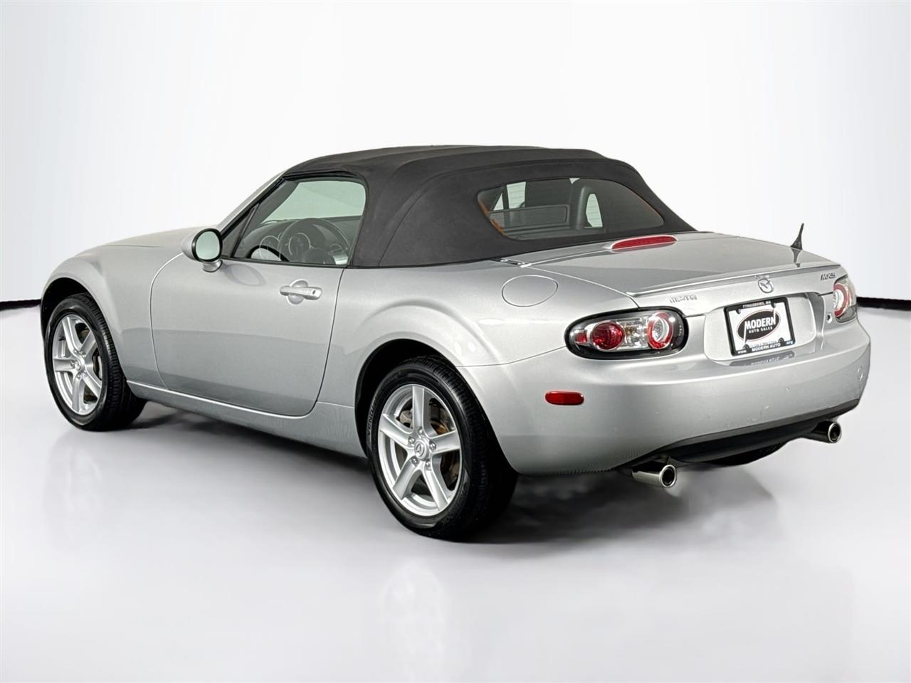 Mazda MX-5 Miata 2dr Conv MX-5 2006
