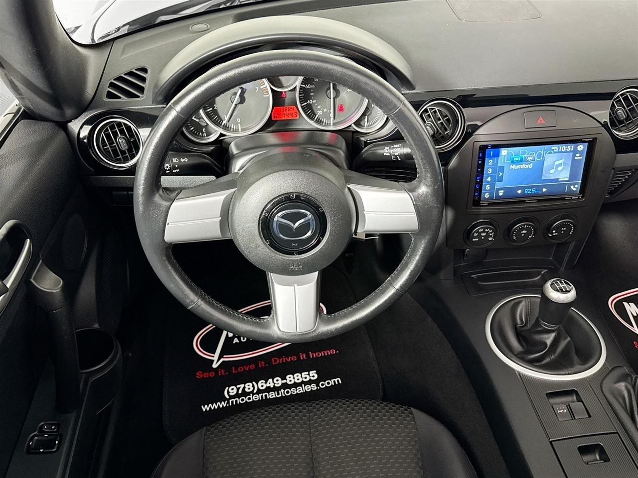 Mazda MX-5 Miata 2dr Conv MX-5 2006