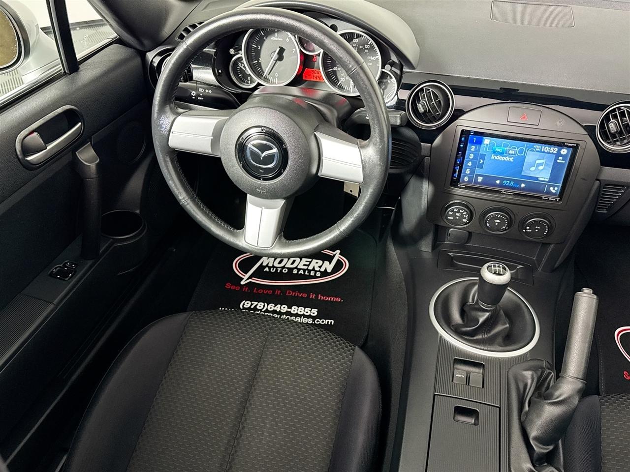 Mazda MX-5 Miata 2dr Conv MX-5 2006