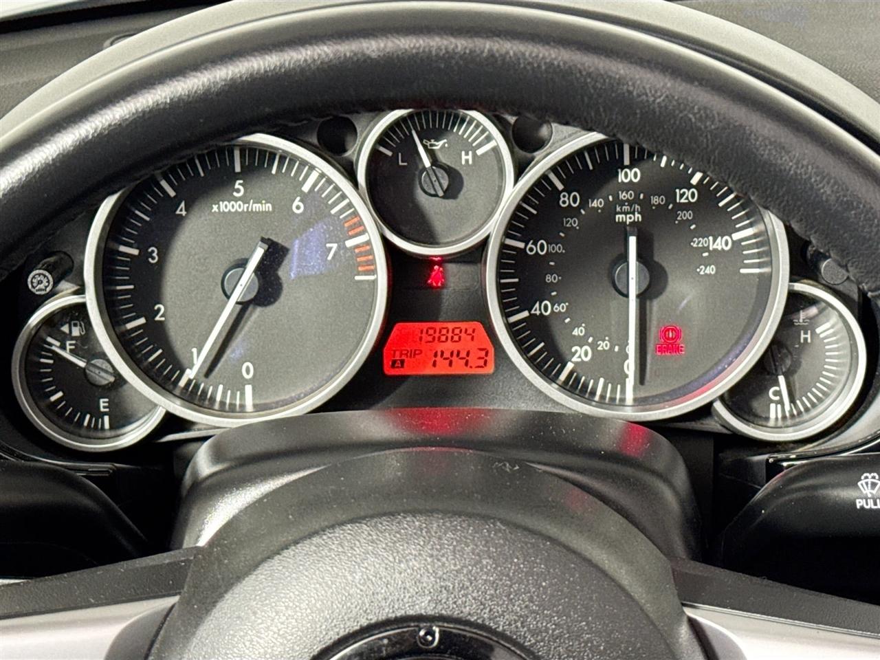 Mazda MX-5 Miata 2dr Conv MX-5 2006