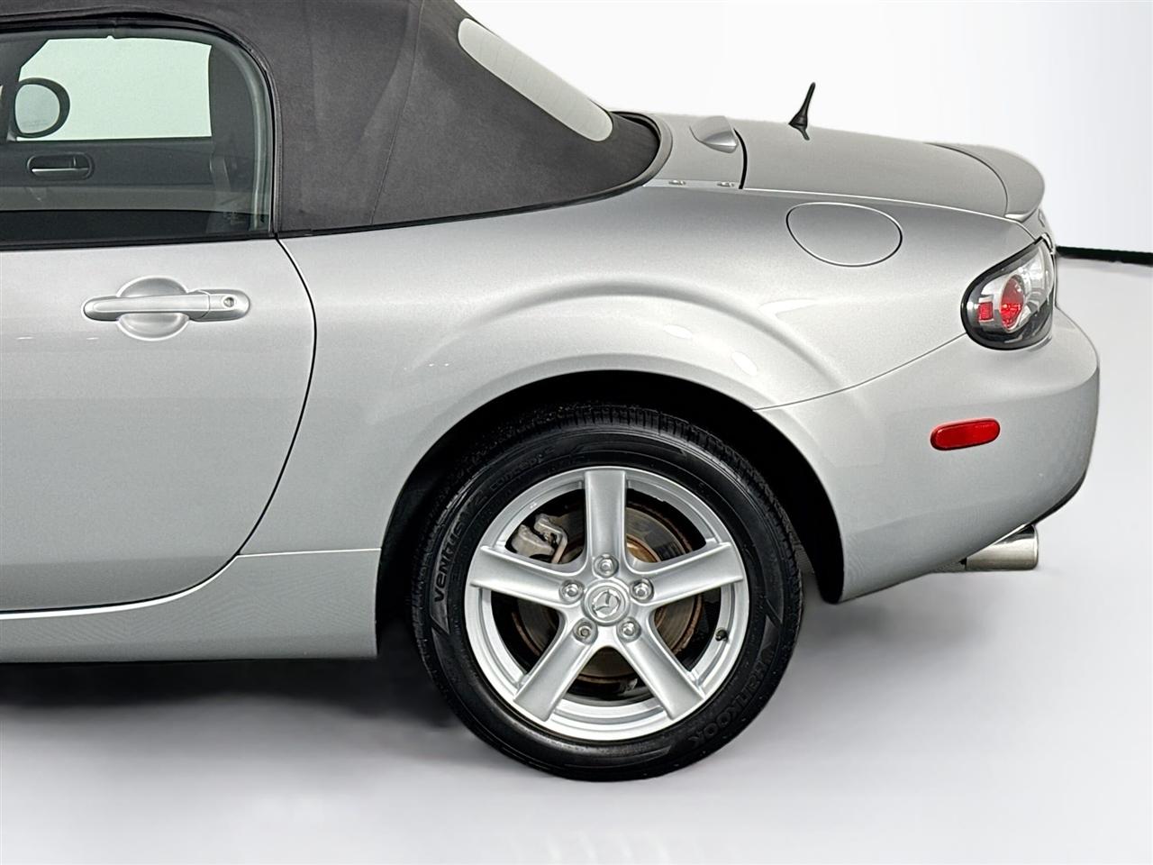 Mazda MX-5 Miata 2dr Conv MX-5 2006