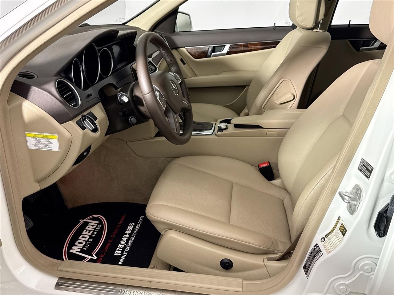 Mercedes-Benz C-Class 4dr Sdn C 300 Sport 4MATIC 2013