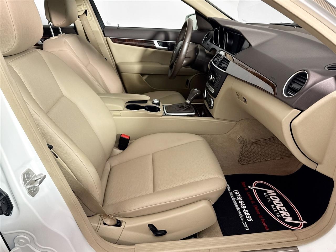 Mercedes-Benz C-Class 4dr Sdn C 300 Sport 4MATIC 2013