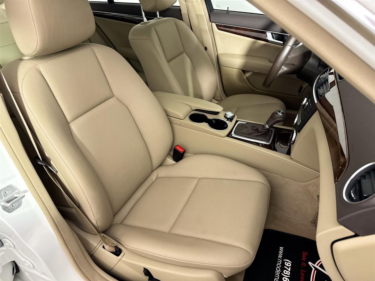 Mercedes-Benz C-Class 4dr Sdn C 300 Sport 4MATIC 2013