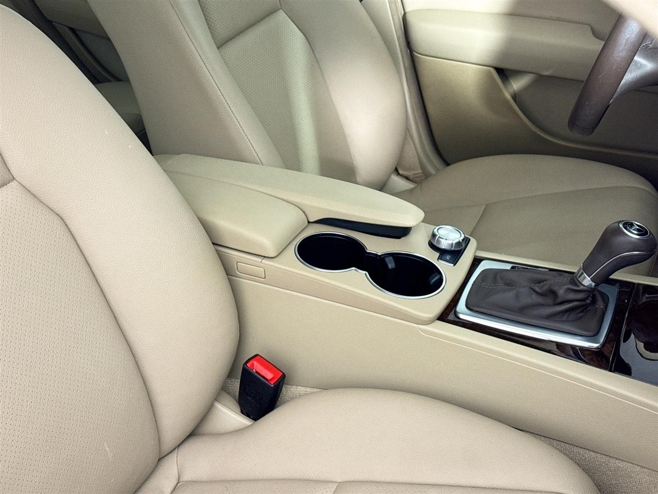 Mercedes-Benz C-Class 4dr Sdn C 300 Sport 4MATIC 2013