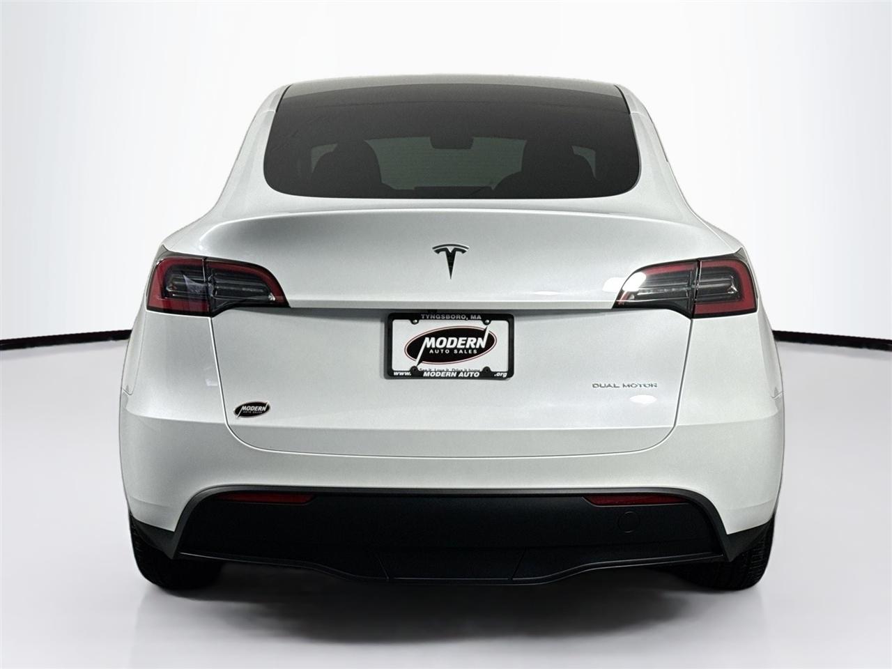 Tesla Model Y Long Range AWD 2023