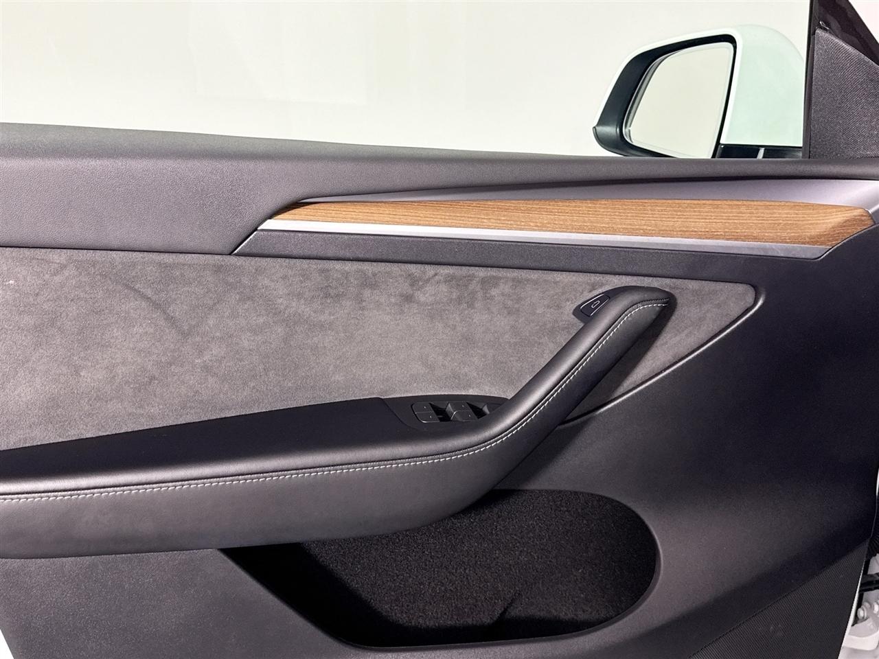 Tesla Model Y Long Range AWD 2023