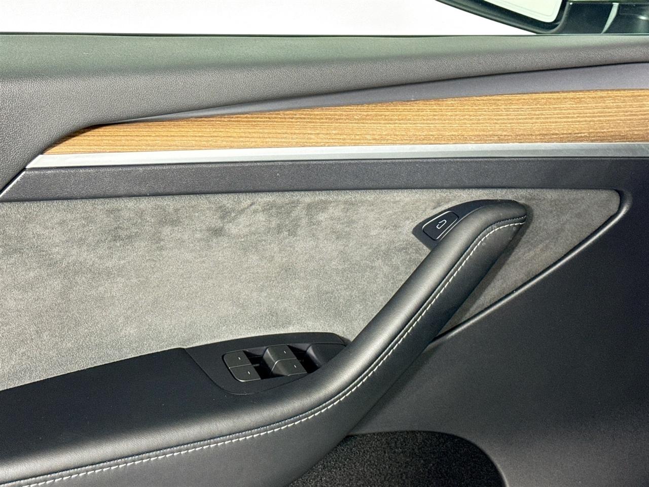 Tesla Model Y Long Range AWD 2023