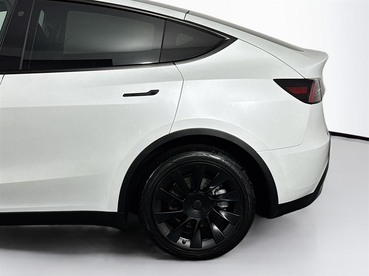 Tesla Model Y Long Range AWD 2023