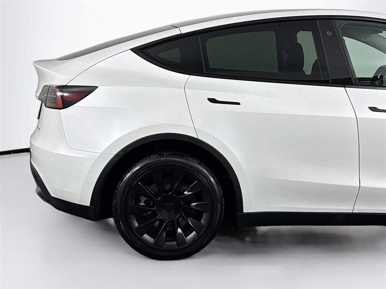 Tesla Model Y Long Range AWD 2023