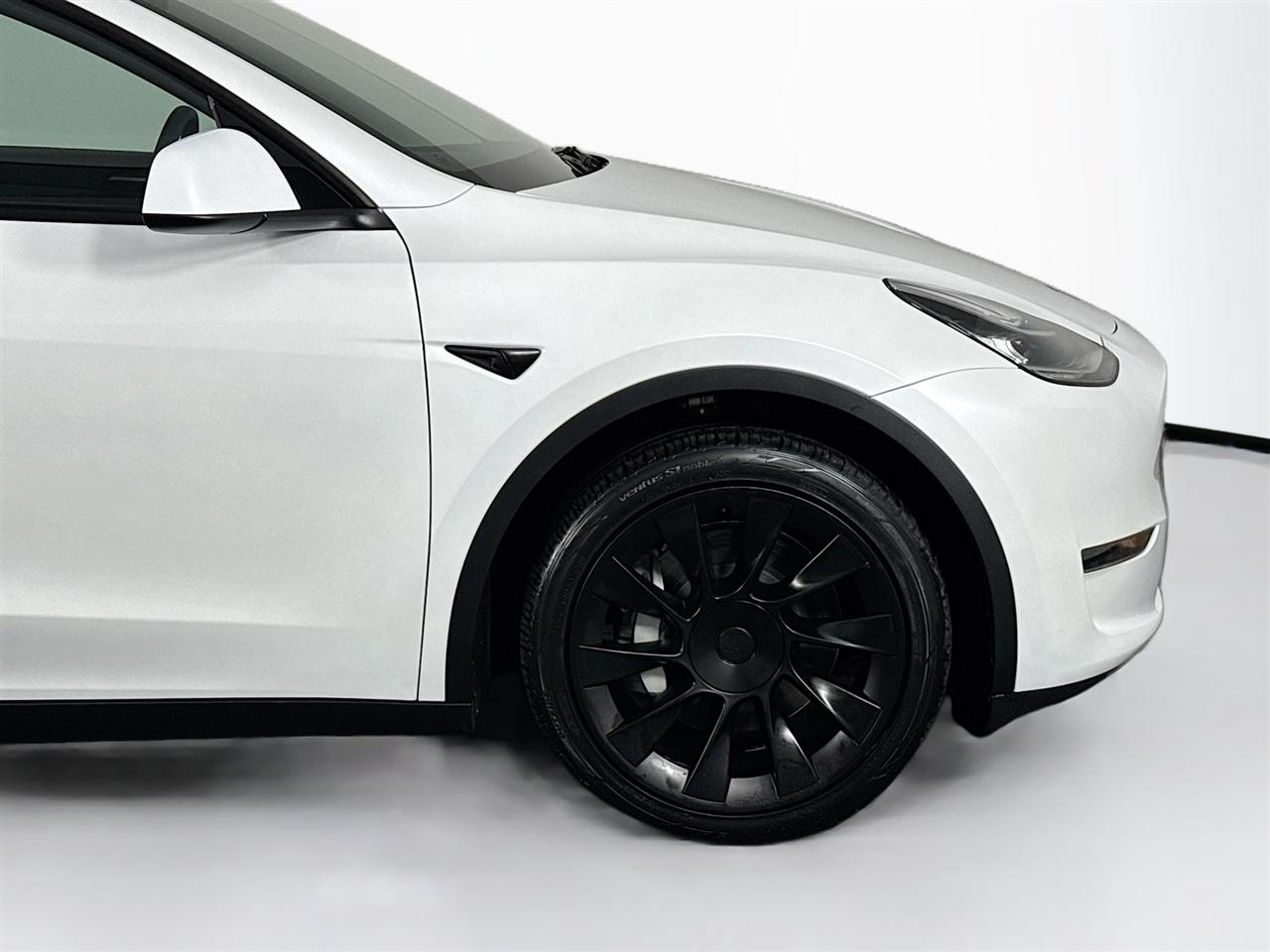 Tesla Model Y Long Range AWD 2023
