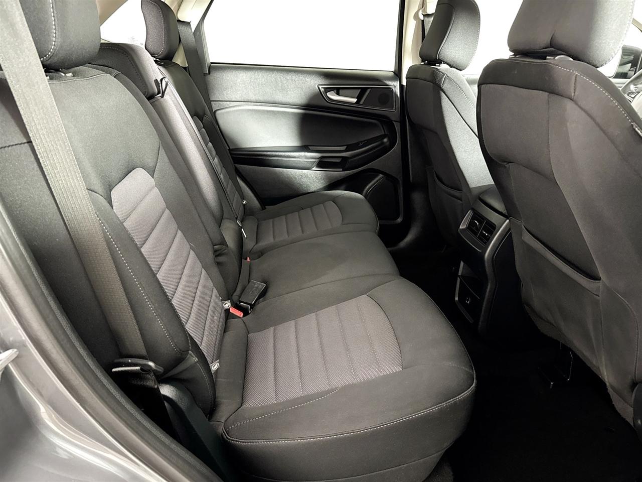 Ford Edge SE AWD 2022