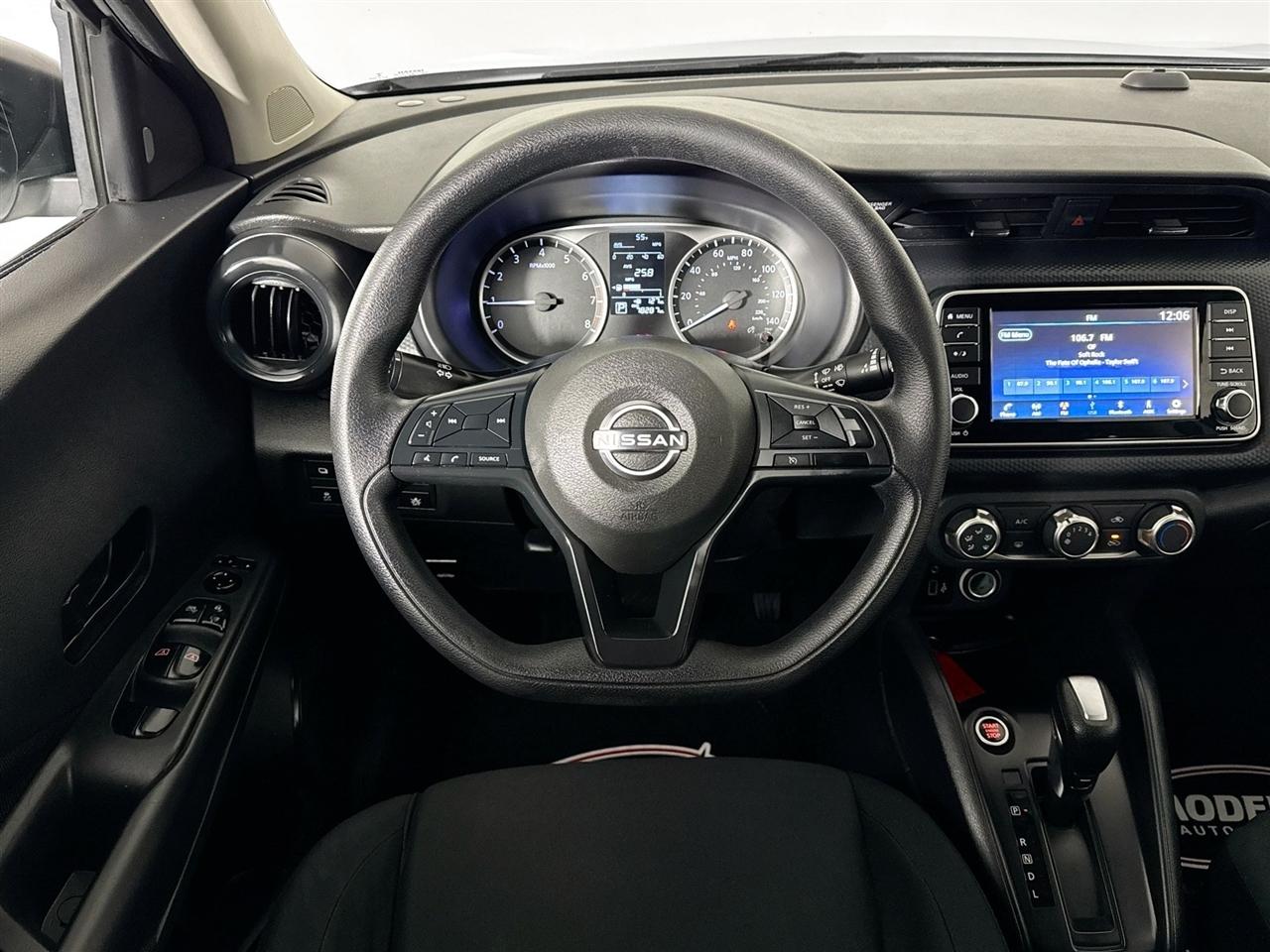 Nissan Kicks S FWD 2023