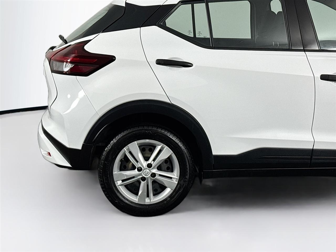 Nissan Kicks S FWD 2023