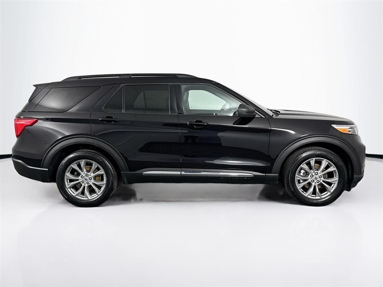 Ford Explorer XLT 4WD 2021